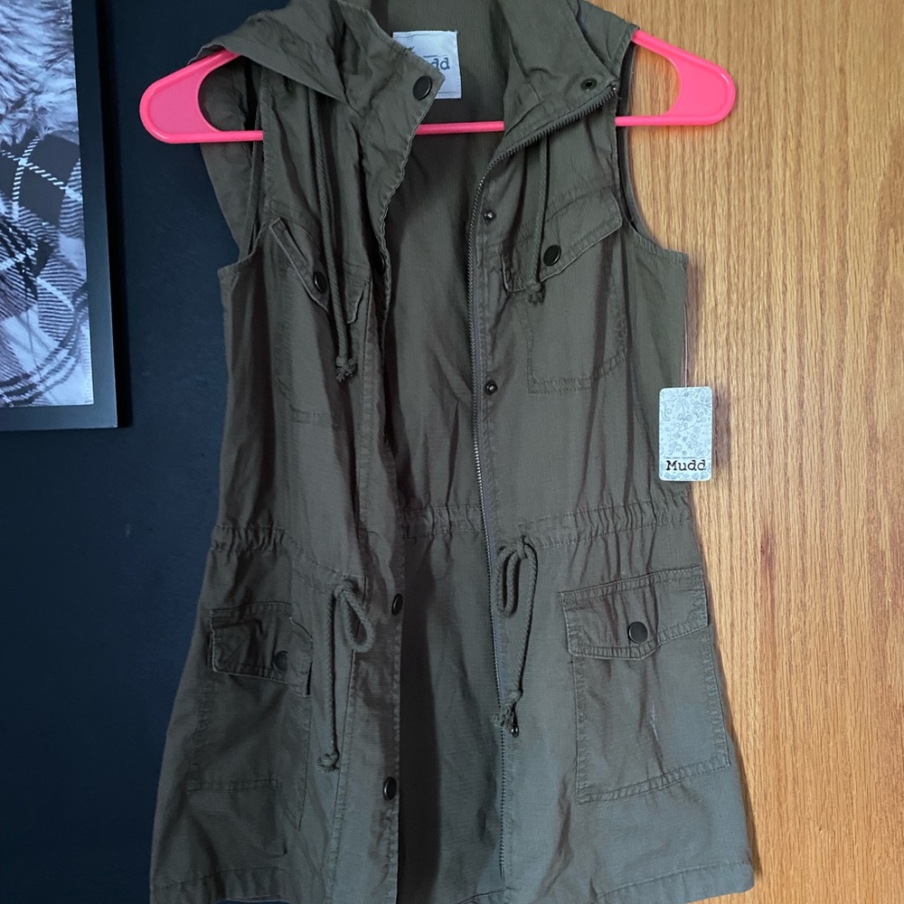 MUDD camouflage green vest ( XS )